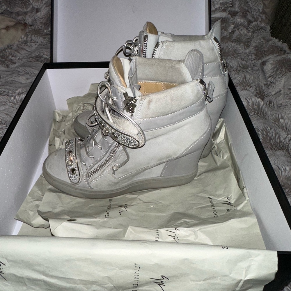 Giuseppe Zanotti / Jennifer Lopez Wedges